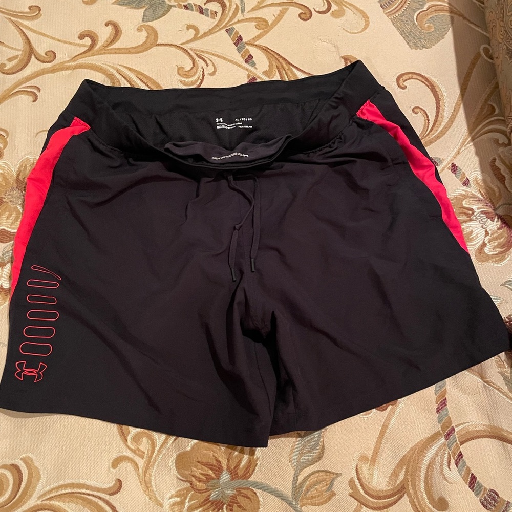 Under armour men’s shorts excellent condition